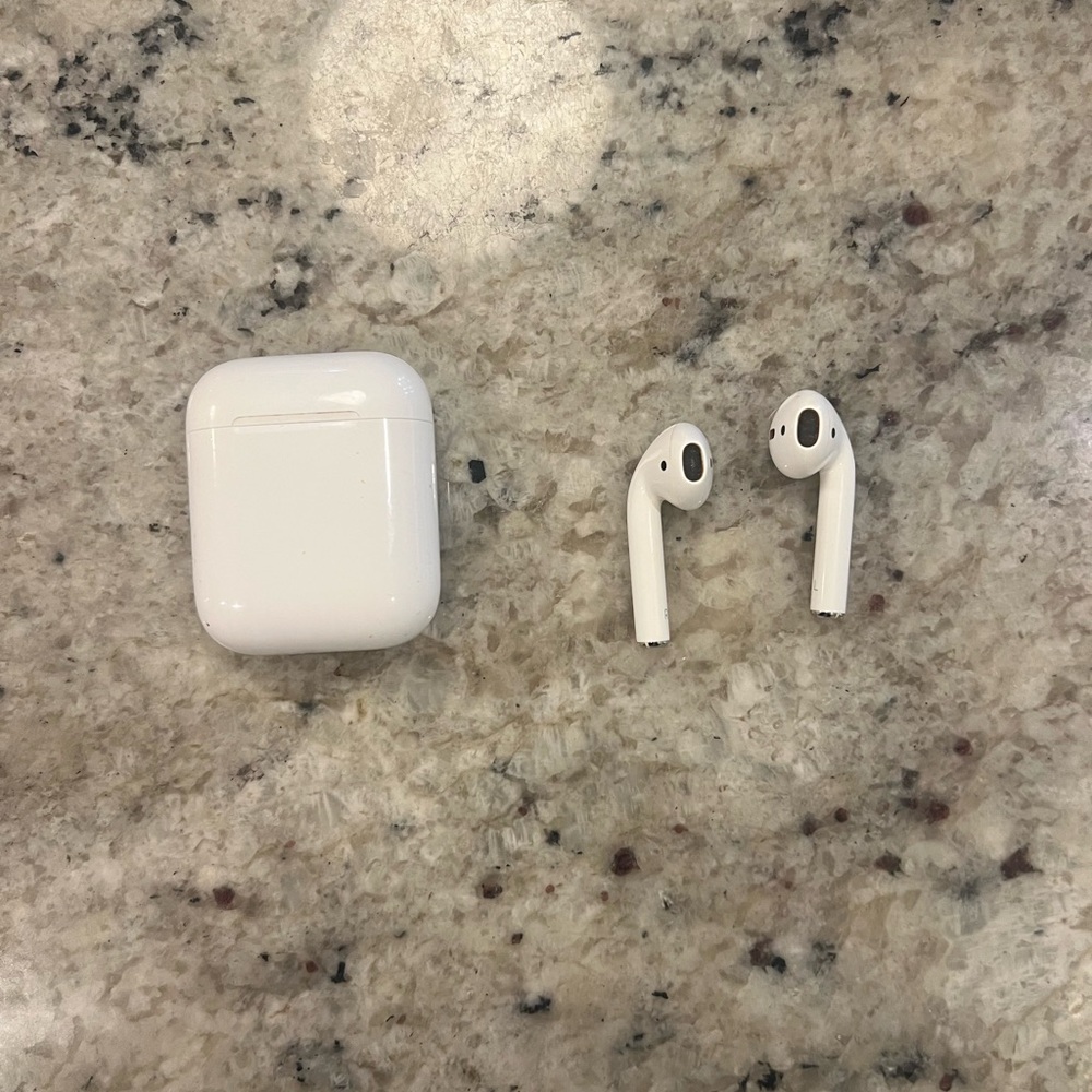 Apple AirPods Wireless Earbuds with Charging Case - White